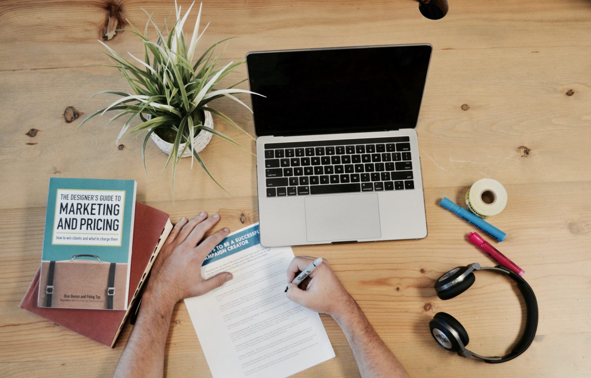 financial advisor marketing campaign
